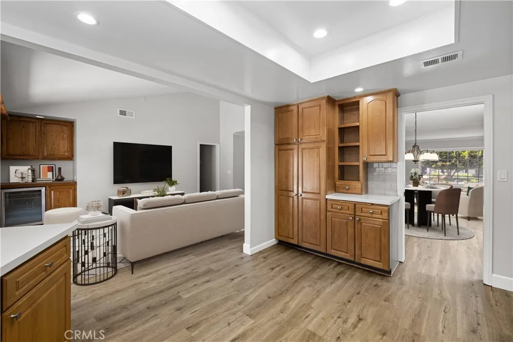 4832 Chamber La Verne, CA 91750