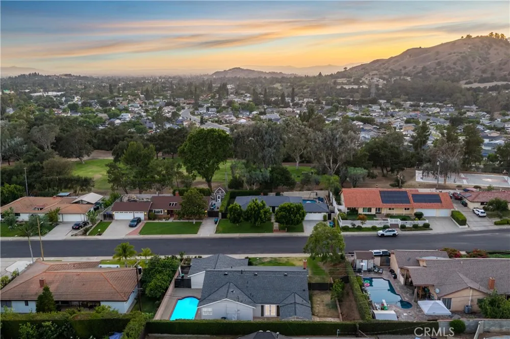 4832 Chamber La Verne, CA 91750
