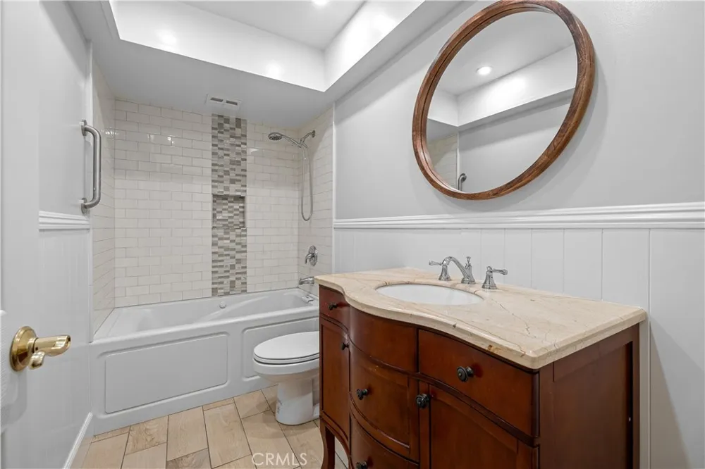 4832 Chamber La Verne, CA 91750