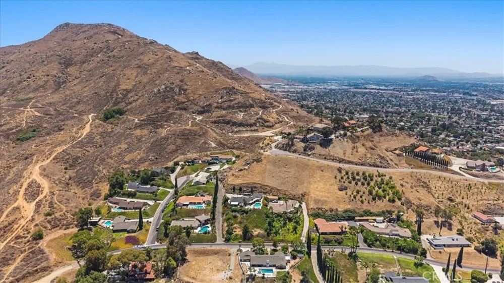 23335 Westwood Street Grand Terrace, CA 92313