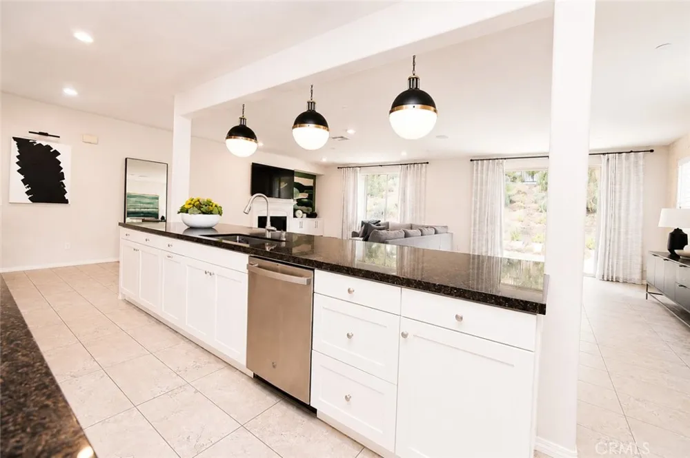 2750 Kings Canyon Drive Jurupa Valley, CA 92509