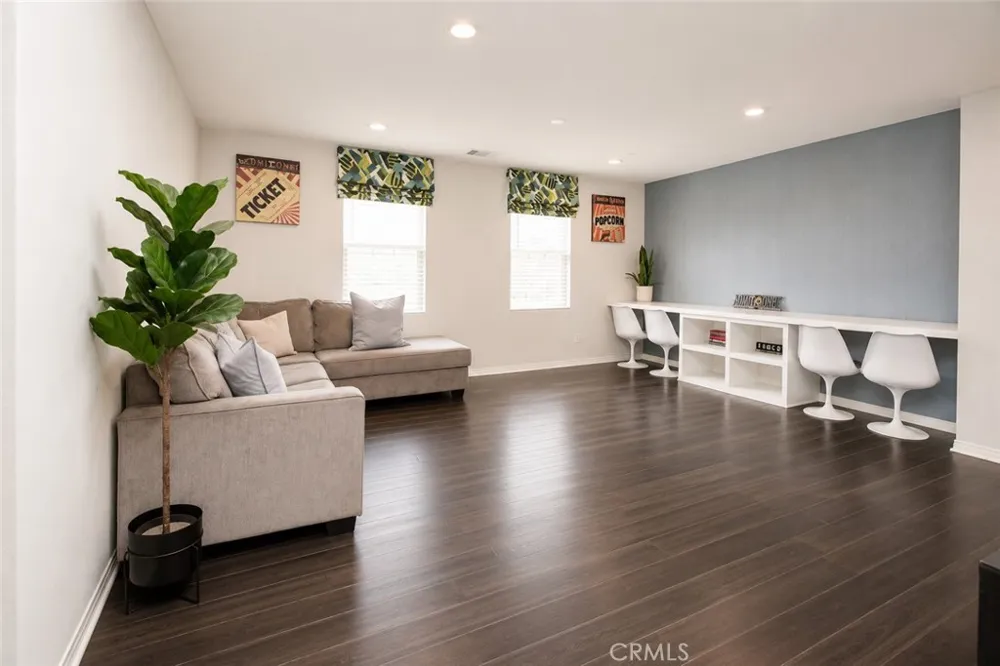 2750 Kings Canyon Drive Jurupa Valley, CA 92509