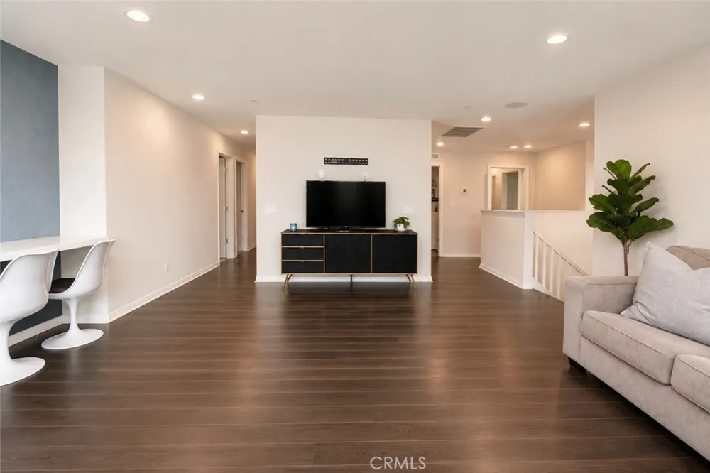 2750 Kings Canyon Drive Jurupa Valley, CA 92509
