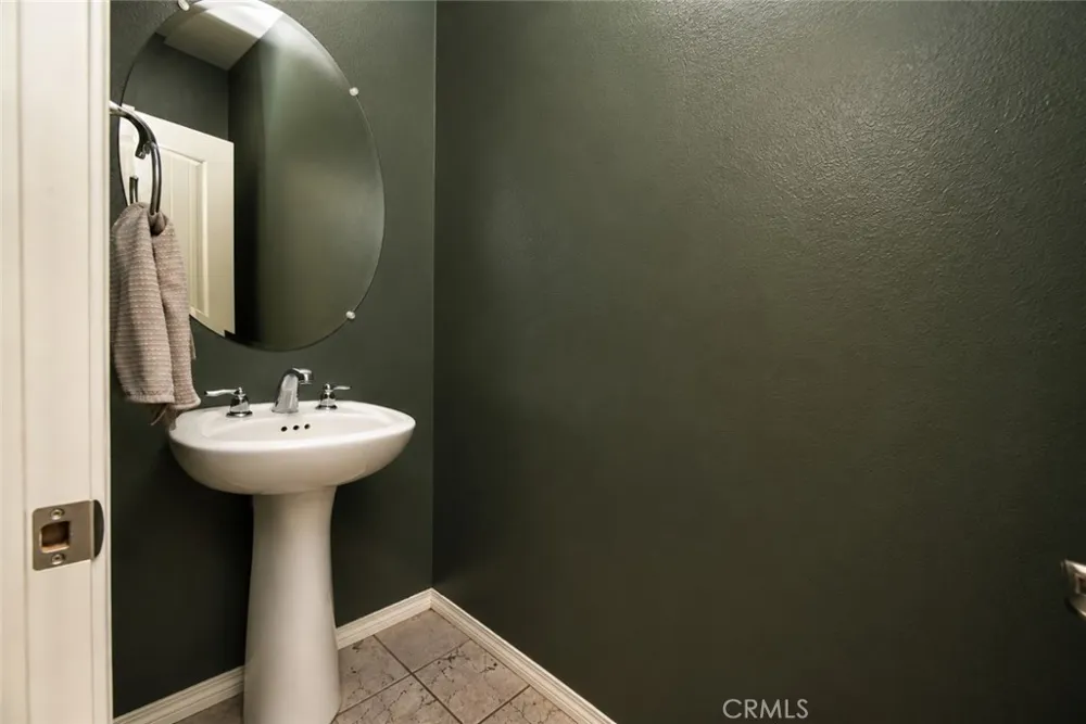 2750 Kings Canyon Drive Jurupa Valley, CA 92509
