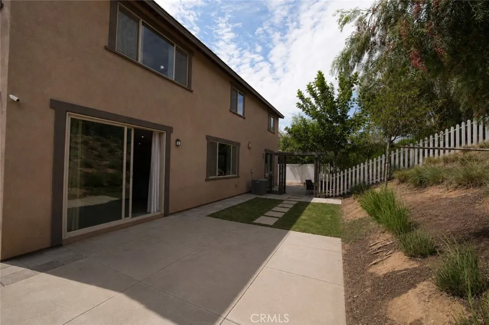 2750 Kings Canyon Drive Jurupa Valley, CA 92509