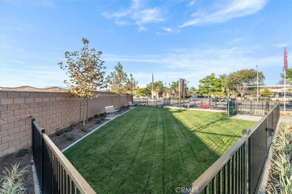 9545 Hannah Way Riverside, CA 92503