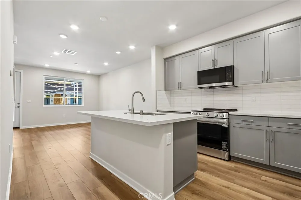 9563 Hannah Way Riverside, CA 92503