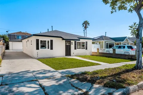 4122 W 162nd