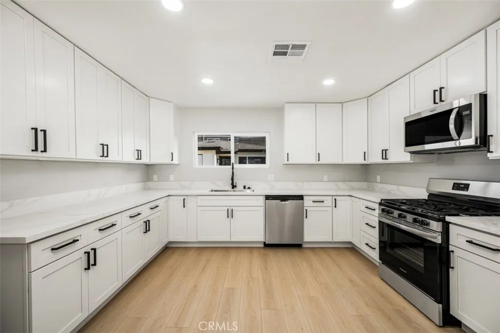 4122 W 162nd Lawndale, CA 90260