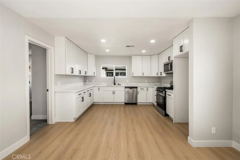 4122 W 162nd Lawndale, CA 90260