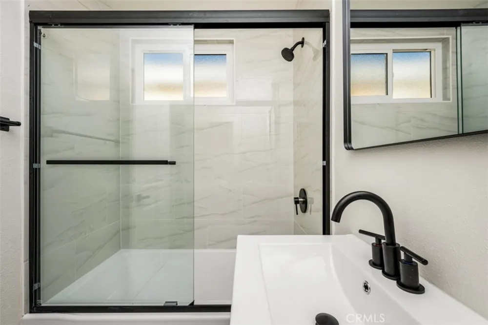 4122 W 162nd Lawndale, CA 90260