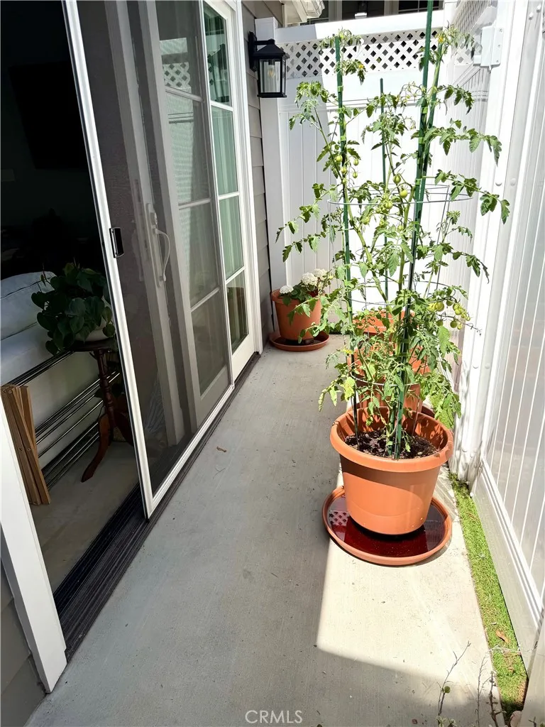 1820 S Wooster Street Los Angeles, CA 90035