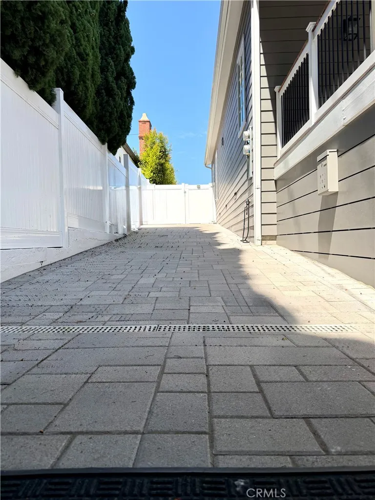 1820 S Wooster Street Los Angeles, CA 90035
