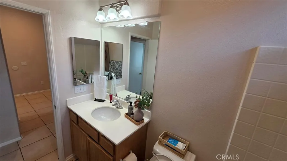 12324 Firefly Victorville, CA 92392
