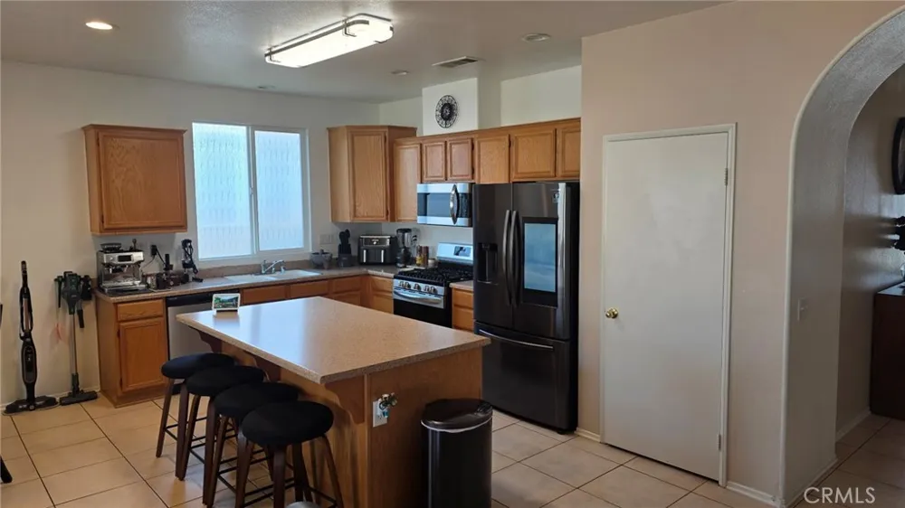 12324 Firefly Victorville, CA 92392