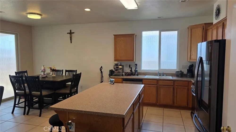 12324 Firefly Victorville, CA 92392