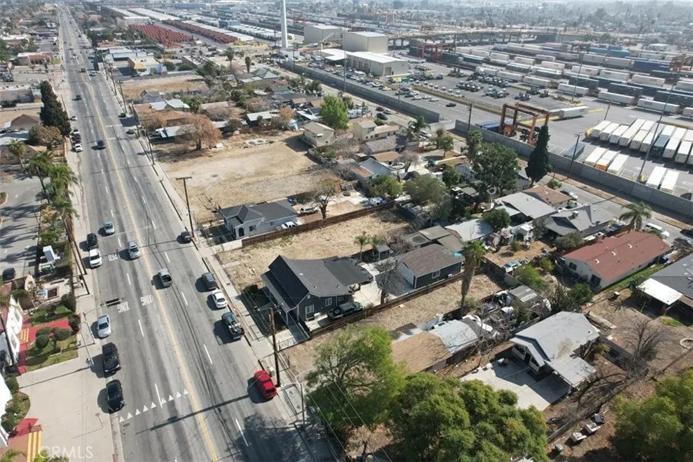 1445 W 5th San Bernardino, CA 92411