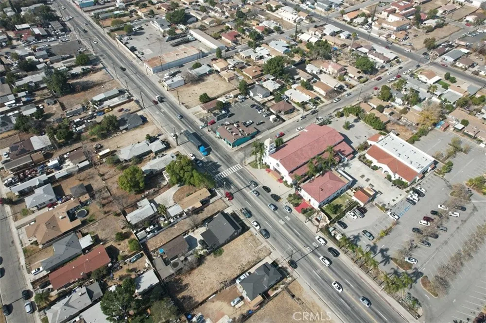 1445 W 5th San Bernardino, CA 92411