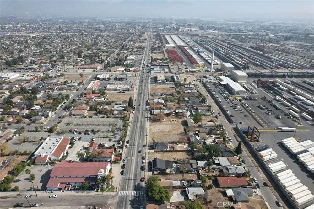 1445 W 5th San Bernardino, CA 92411