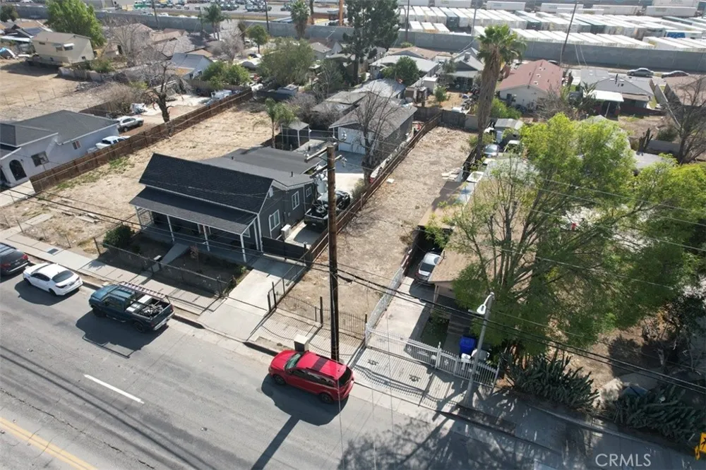 1445 W 5th San Bernardino, CA 92411