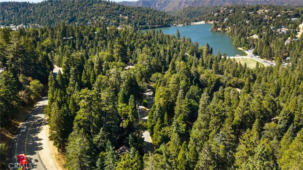24599 Geneva Dr Crestline, CA 92325