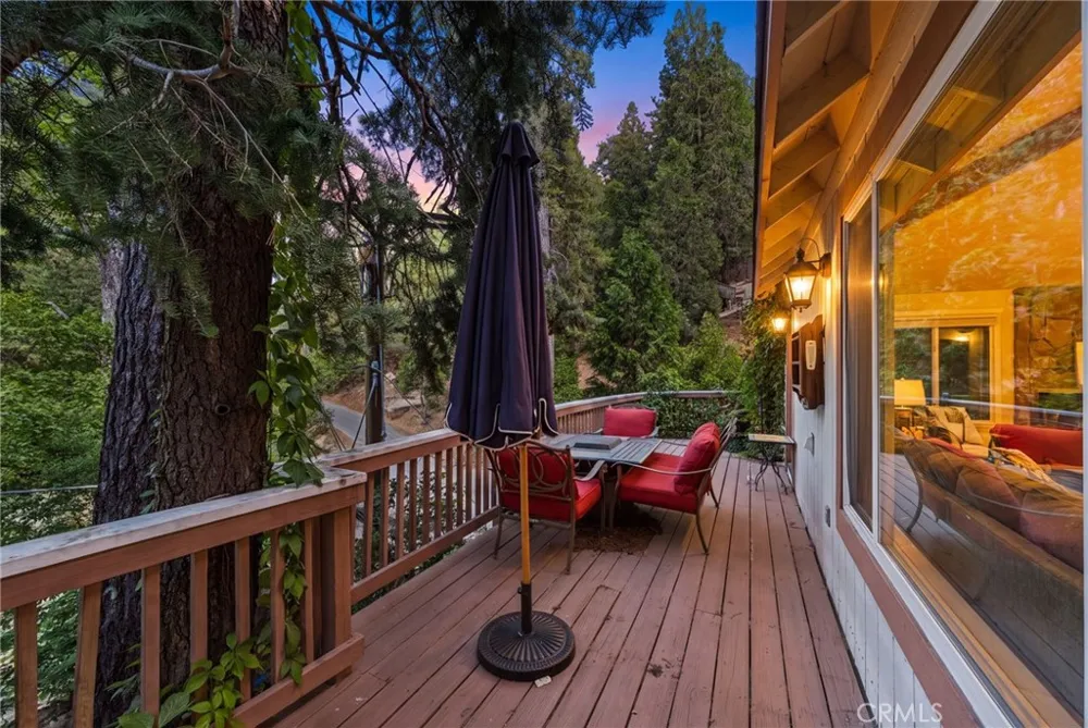 24599 Geneva Dr Crestline, CA 92325