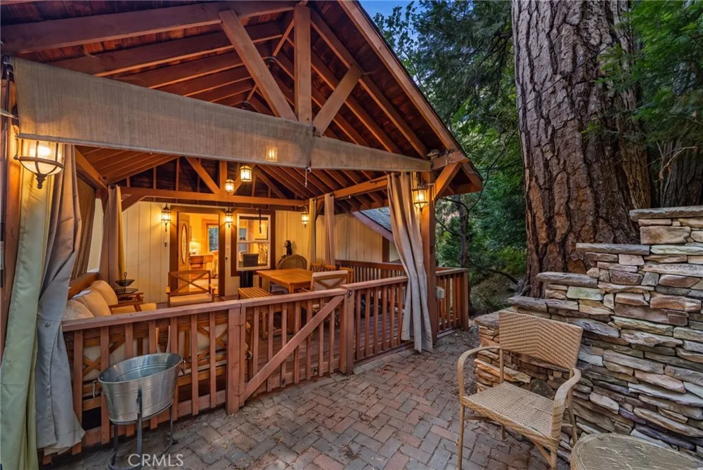 24599 Geneva Dr Crestline, CA 92325
