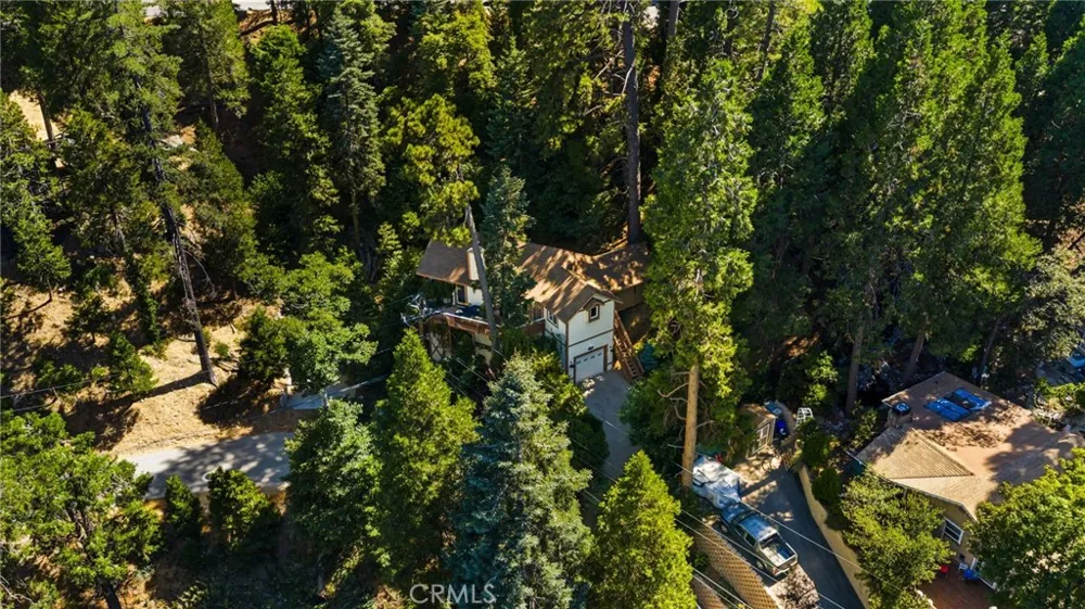 24599 Geneva Dr Crestline, CA 92325