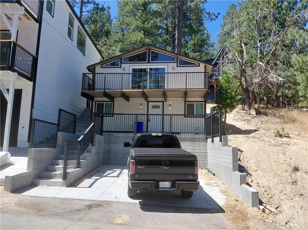 32987 Arrowbear Running Springs, CA 92382