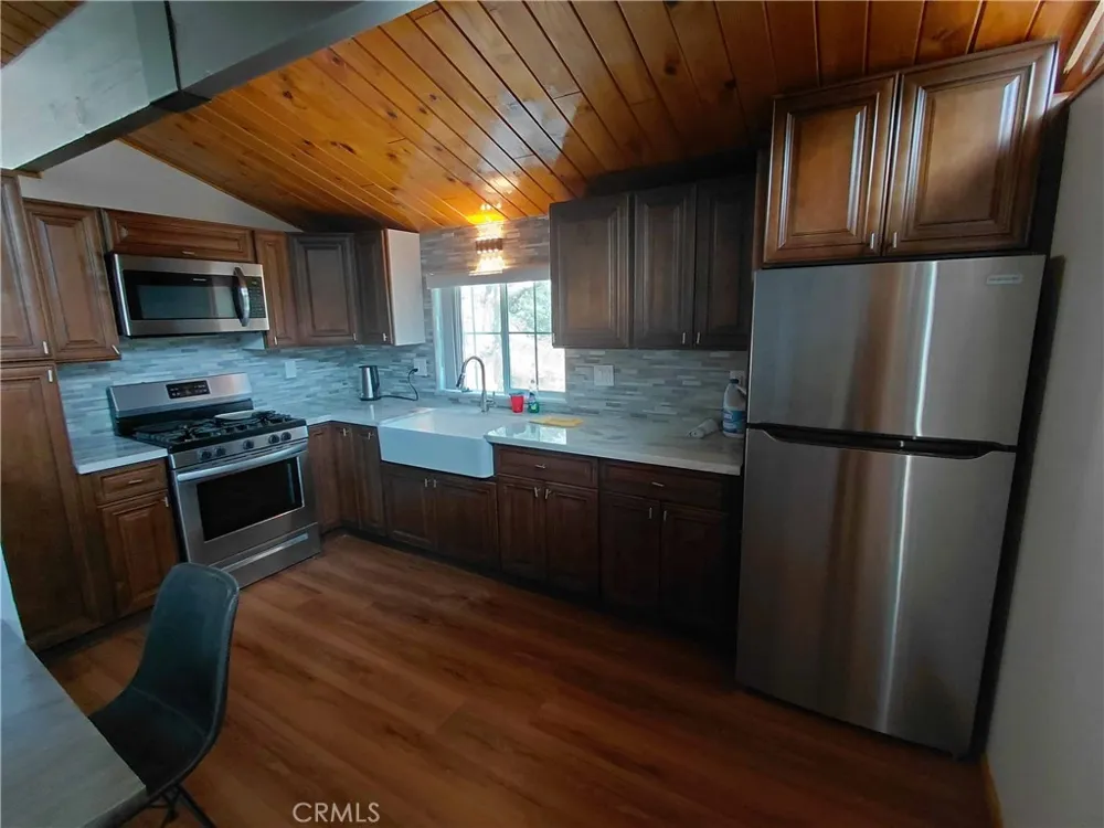 32987 Arrowbear Running Springs, CA 92382