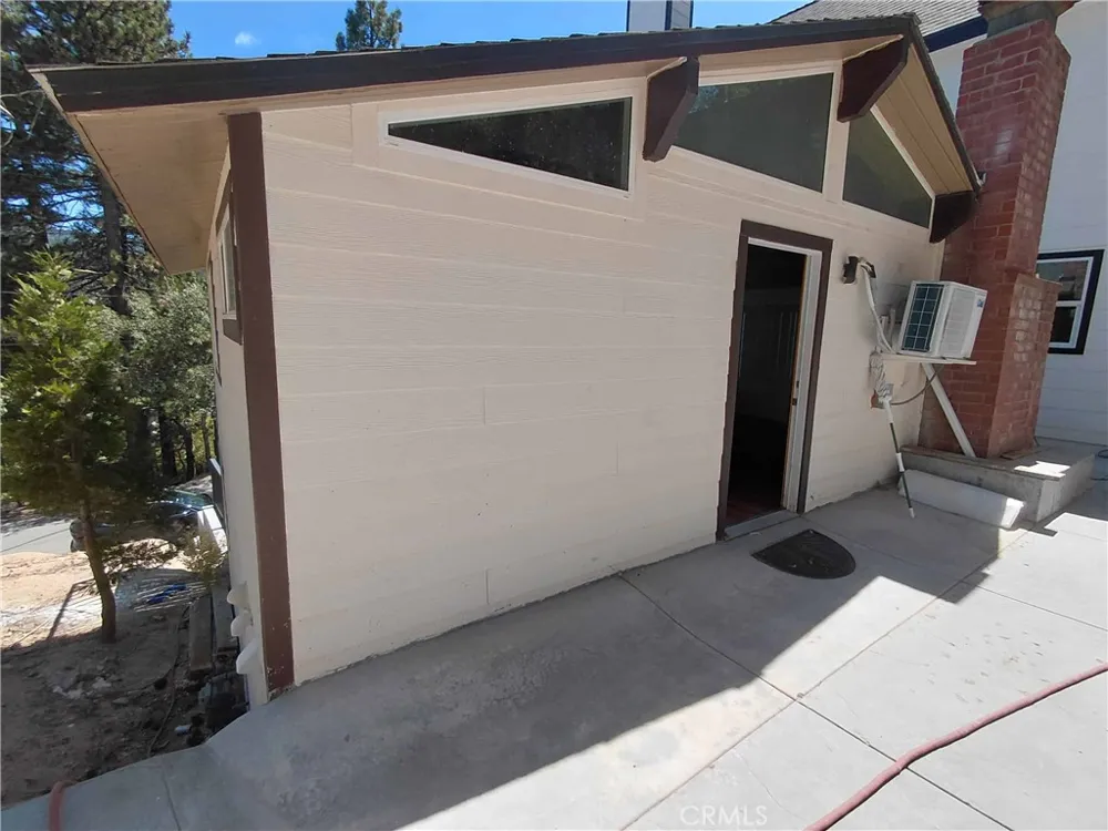32987 Arrowbear Running Springs, CA 92382