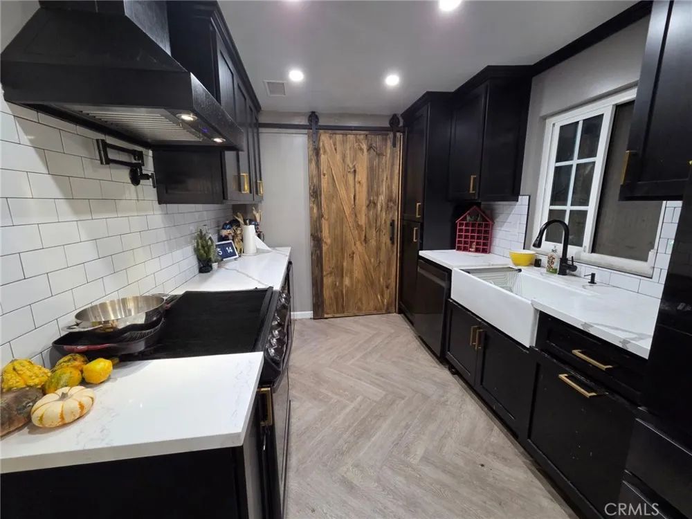 651 RECORD East Los Angeles, CA 90023