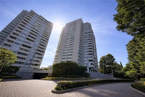 865 Comstock #16A