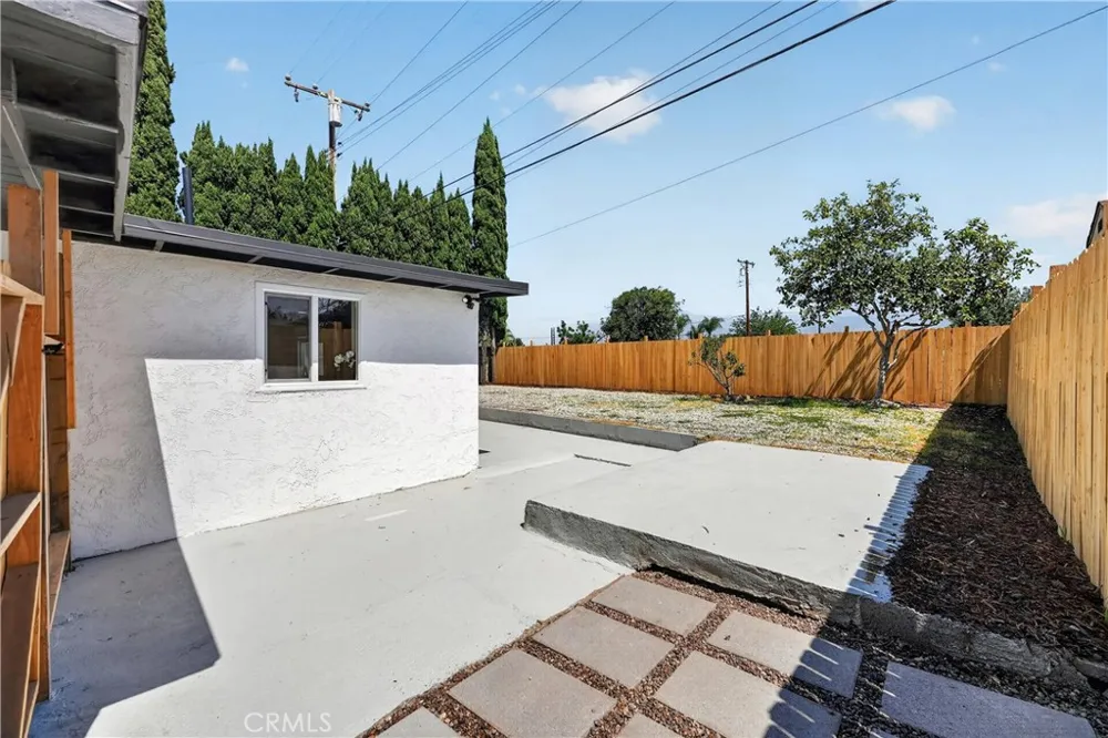 17915 E Newburgh Azusa, CA 91702