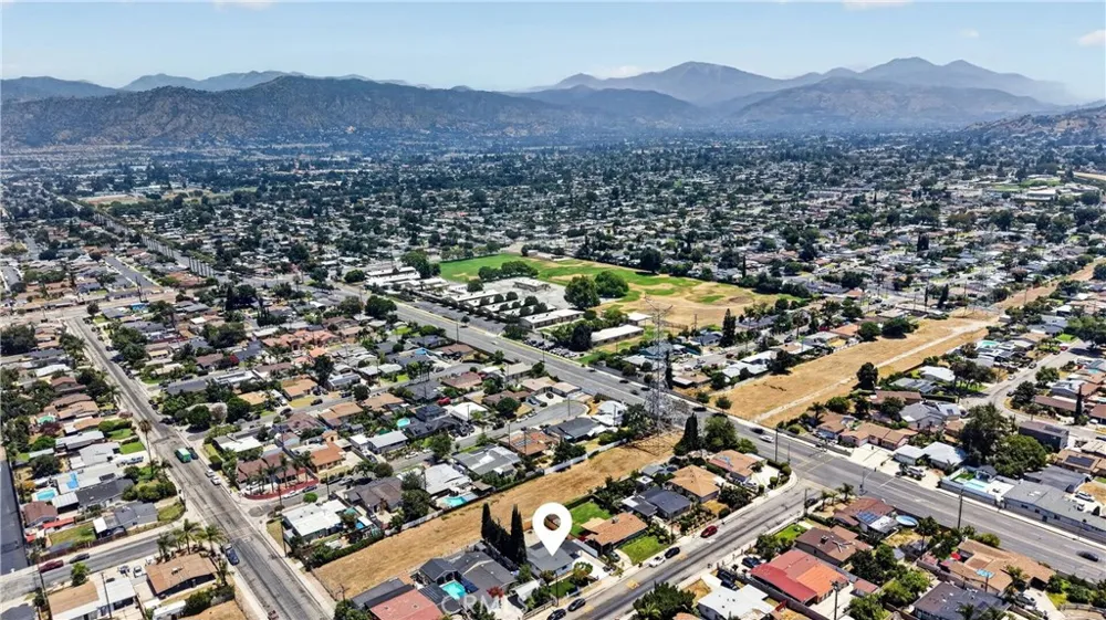 17915 E Newburgh Azusa, CA 91702