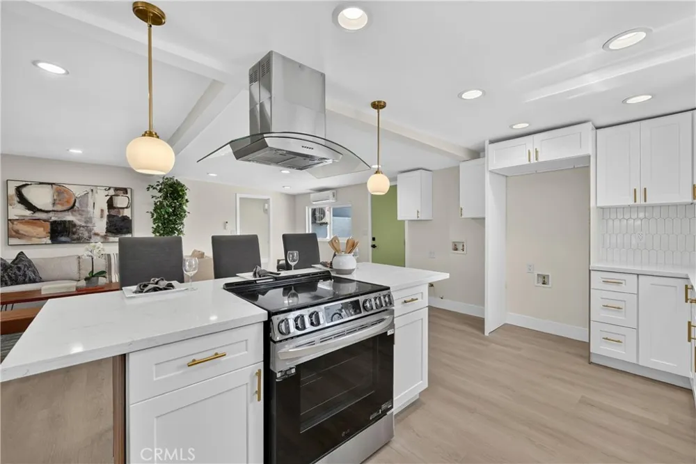17915 E Newburgh Azusa, CA 91702
