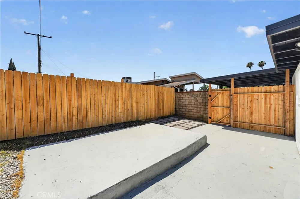 17915 E Newburgh Azusa, CA 91702
