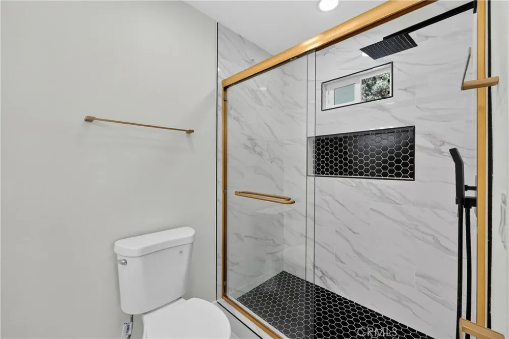 17915 E Newburgh Azusa, CA 91702