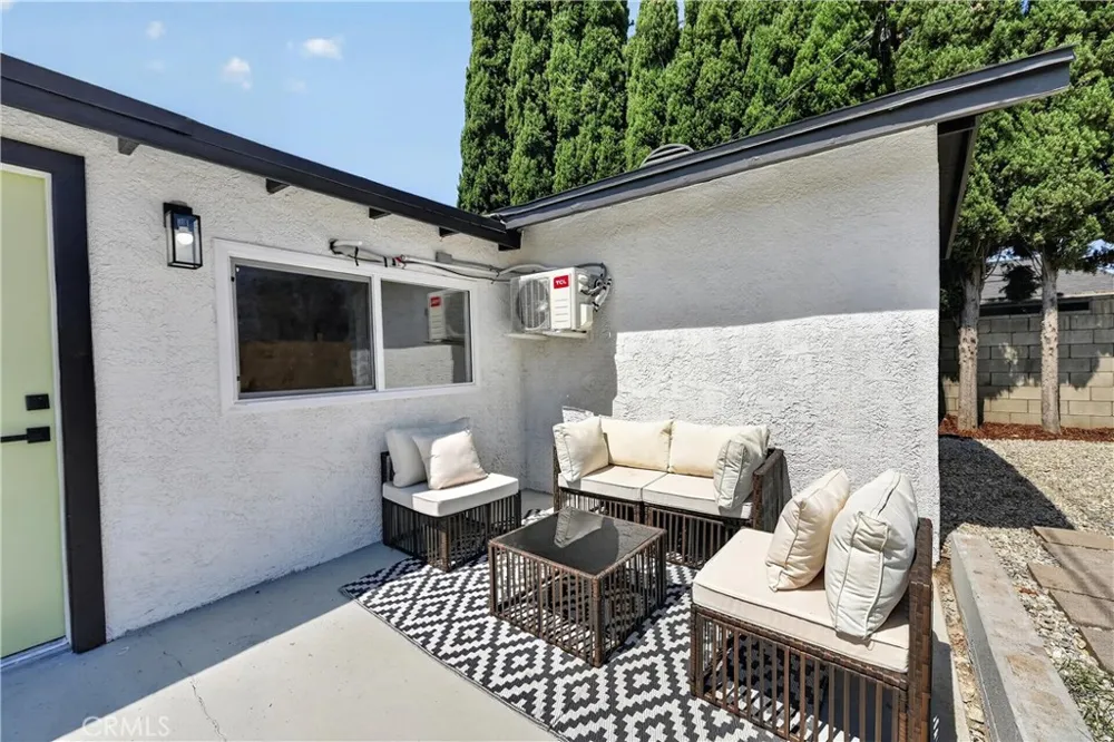 17915 E Newburgh Azusa, CA 91702