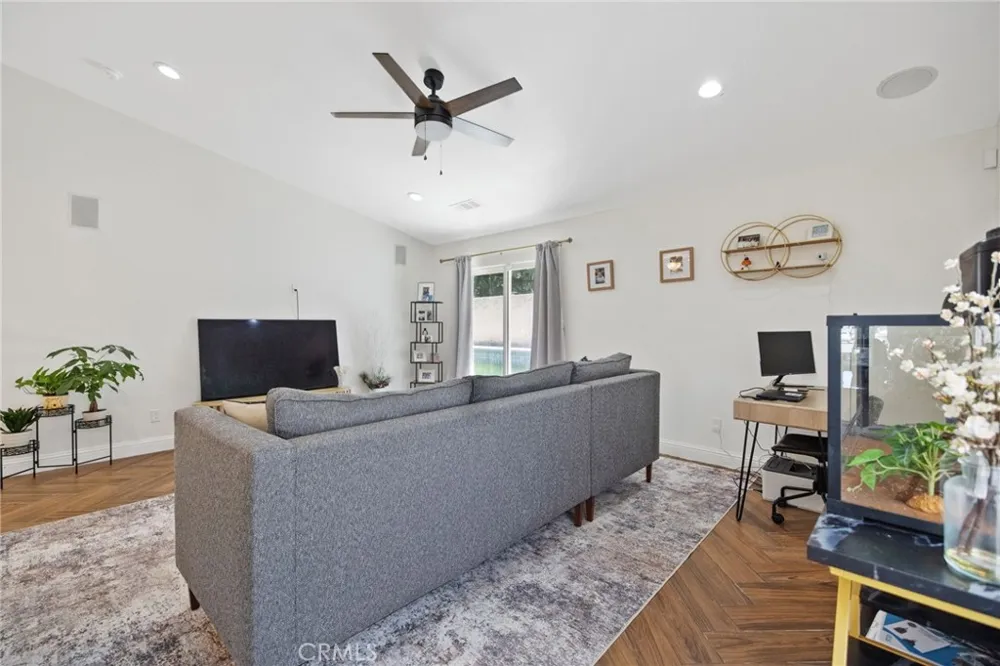 444 Amador Visalia, CA 93292