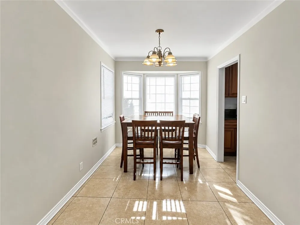 10142 San Carlos South Gate, CA 90280