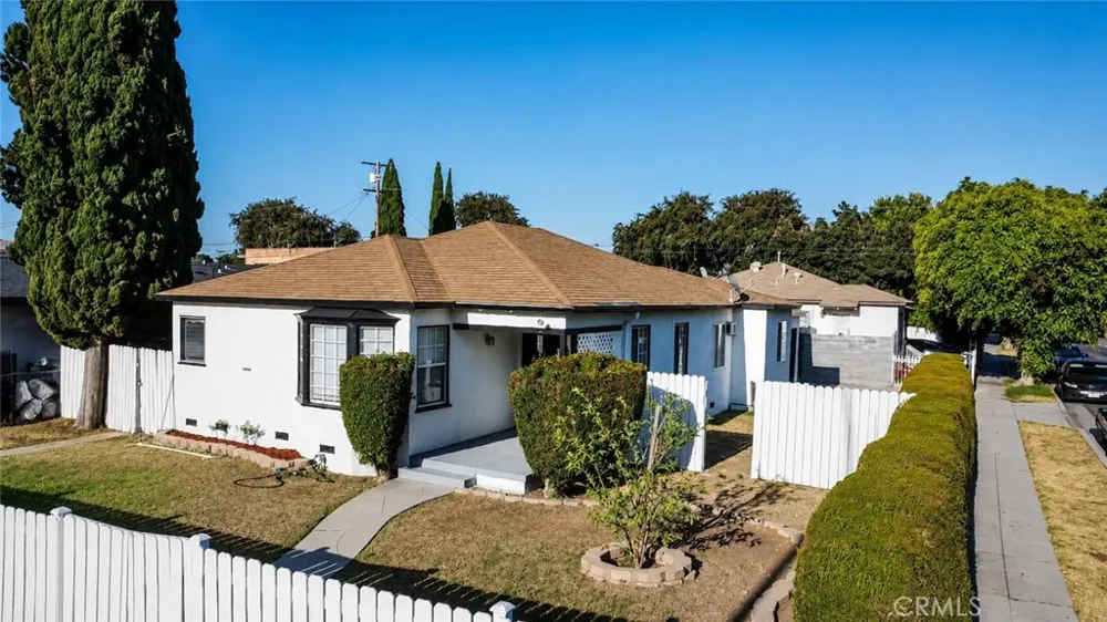 10142 San Carlos South Gate, CA 90280