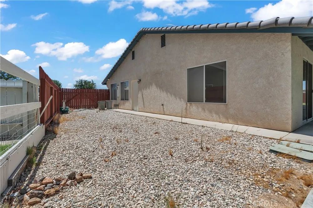12445 Reata Apple Valley, CA 92308