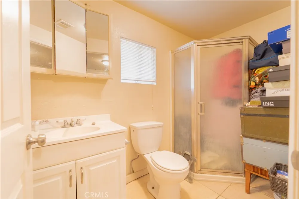 632 College Fresno, CA 93728