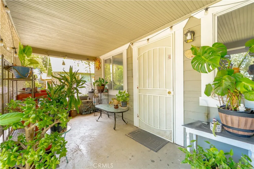 632 College Fresno, CA 93728