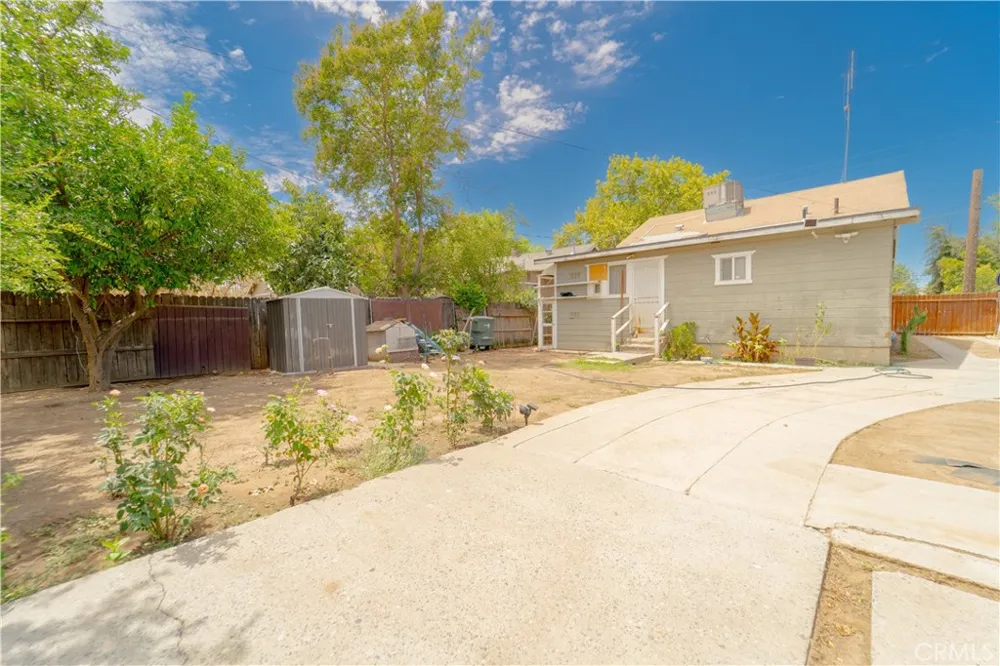 632 College Fresno, CA 93728