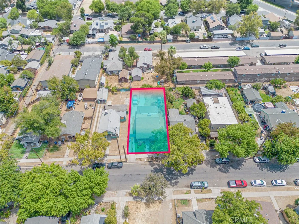 632 College Fresno, CA 93728