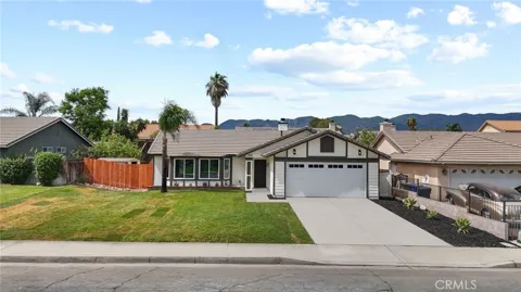 2402 W Sunrise Drive