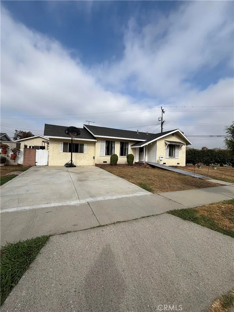 10523 Stonybrook South Gate, CA 90280