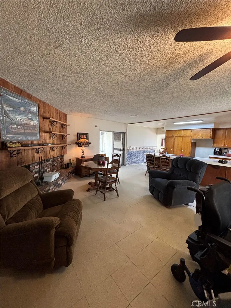 10523 Stonybrook South Gate, CA 90280